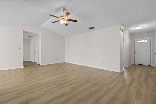 Building Photo - UPCOMING FAIRHOPE COTTAGE