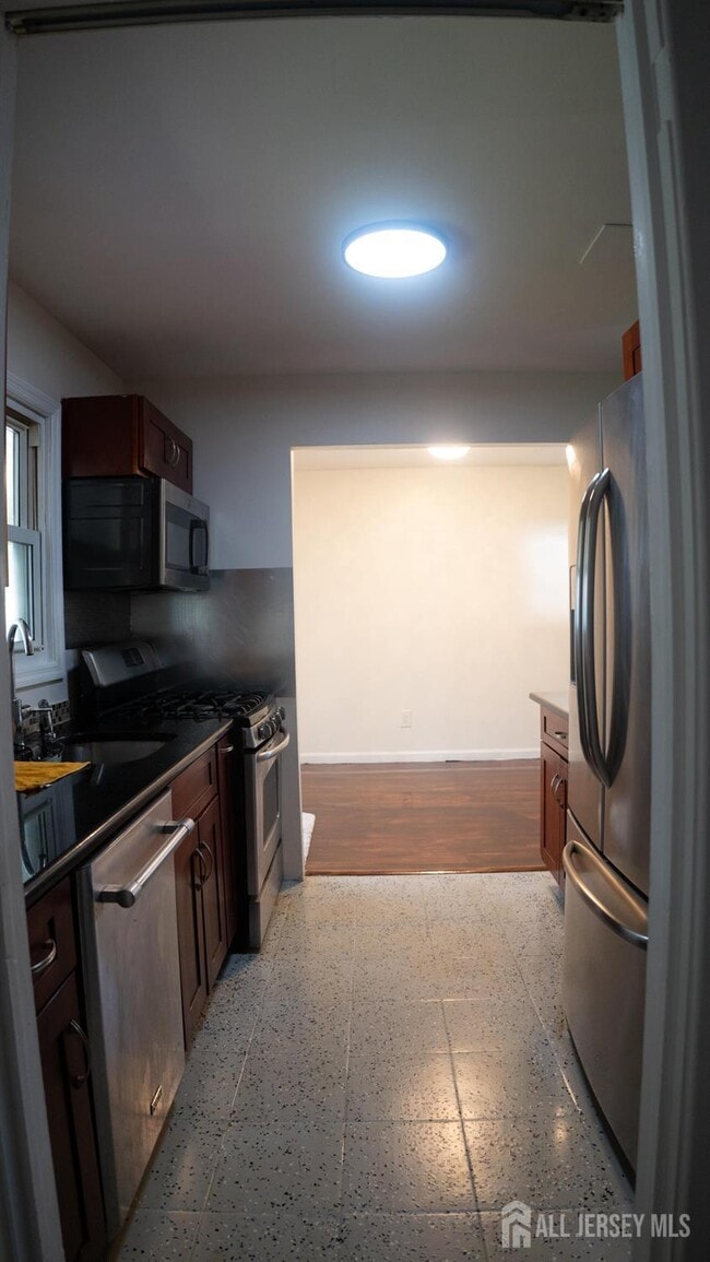 Building Photo - 55 W Iselin Pkwy