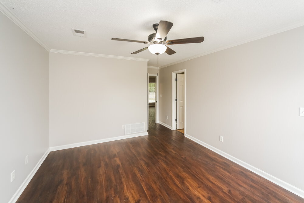 Building Photo - 13227 Sandbourne S