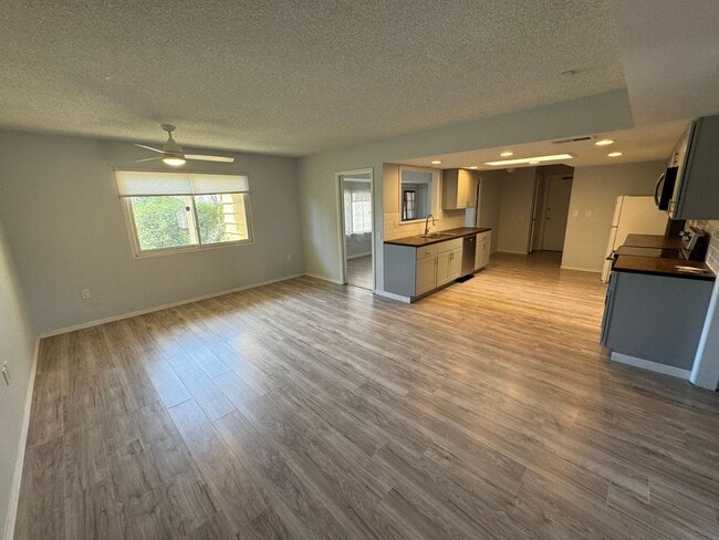 Building Photo - 55+ Sun City Home