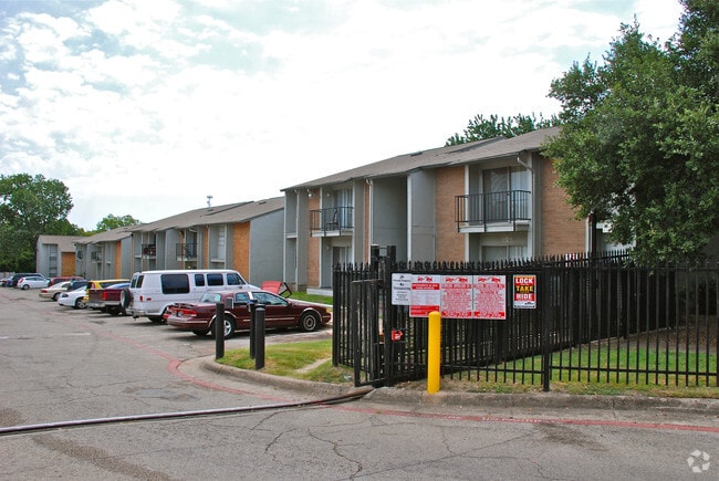 South Crest Apartments - SOUTH CREST