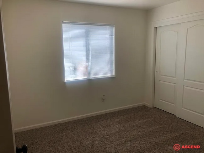 Building Photo - Fantastic Home Located In Rosedale!
