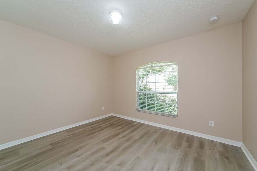 Building Photo - 2151 Antler Dr