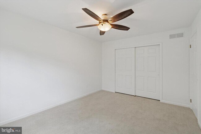 Building Photo - 235 Copper Beech Dr