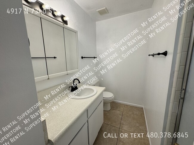 Building Photo - 4917 N 73rd St