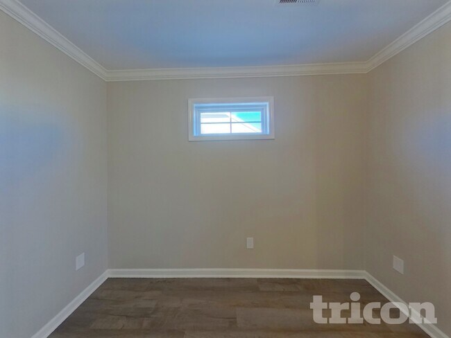 Building Photo - 214 Pilcher Dr