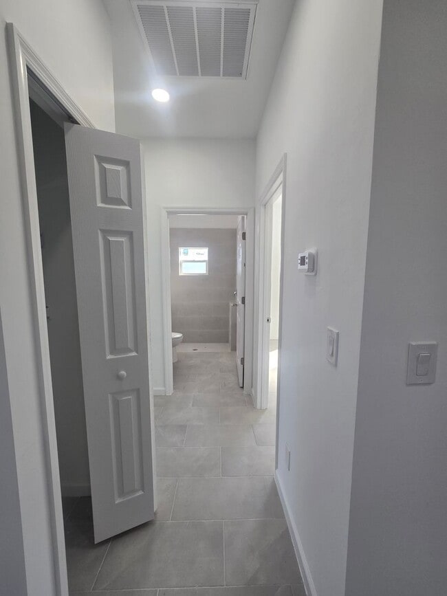 Building Photo - Brand New 2/2/1-PRIME SW LOCATION - Lehigh Acres