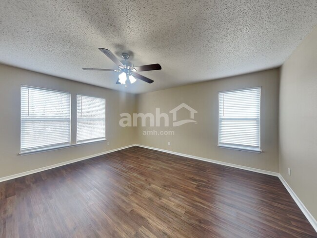 Building Photo - 536 Runnymede Ct