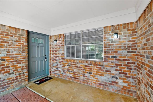 Building Photo - 5908 Emerson Dr