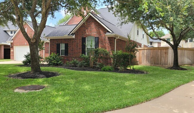 Building Photo - 23631 Finbury Ln