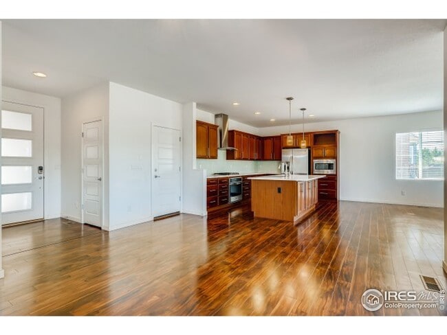 Building Photo - 14100 Mosaic Ave