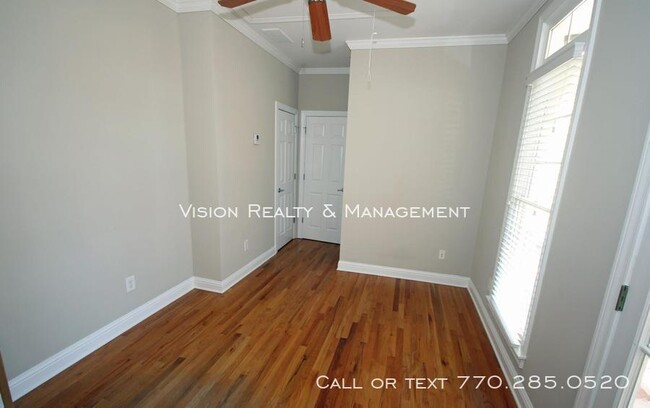 Building Photo - 829 Clifton Heights Ln.- Luxury Townhome