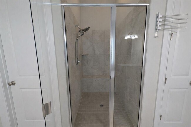 Building Photo - 125 Whistling Willow Dr