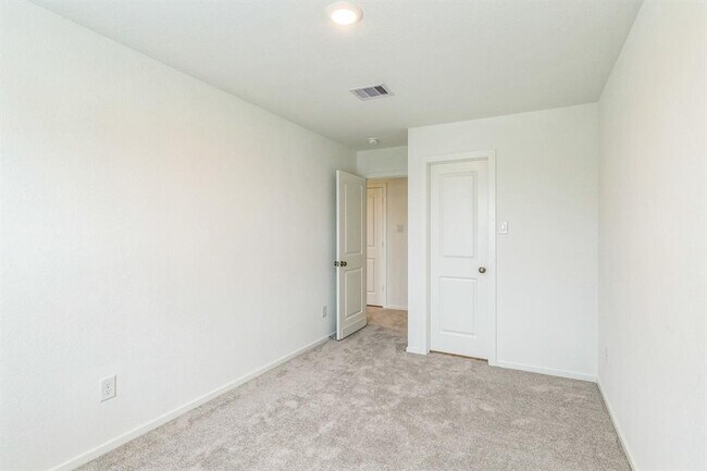 Building Photo - 28826 Texas Sparrow Ln