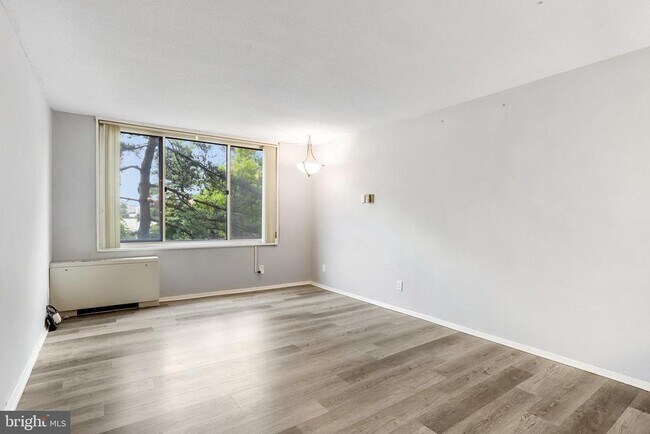 Building Photo - 11801 Rockville Pike