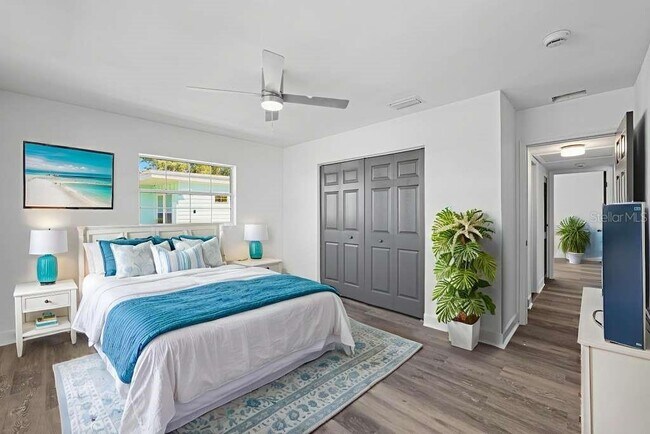 Building Photo - 2491 Coronado Way