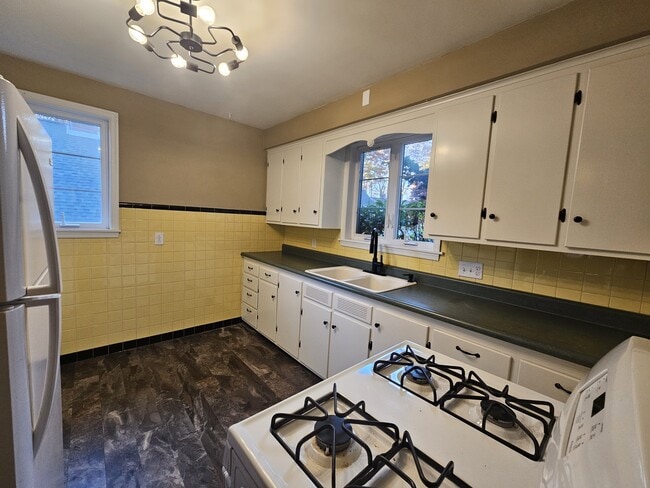 Building Photo - 107 Upper Knapp Rd