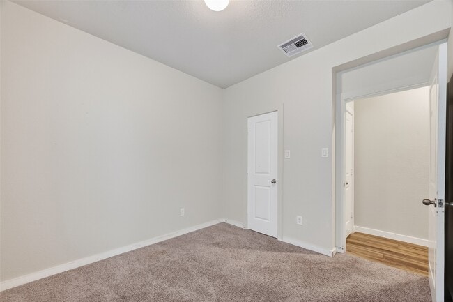 Building Photo - 12322 Upper Mar Dr