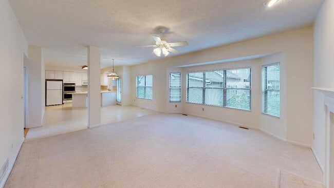 Building Photo - 6498 Ringsend Ct