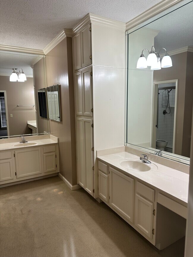 Building Photo - 3134 Gatsby Ln