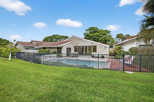 Building Photo - 2801 Deer Creek Country Club Blvd