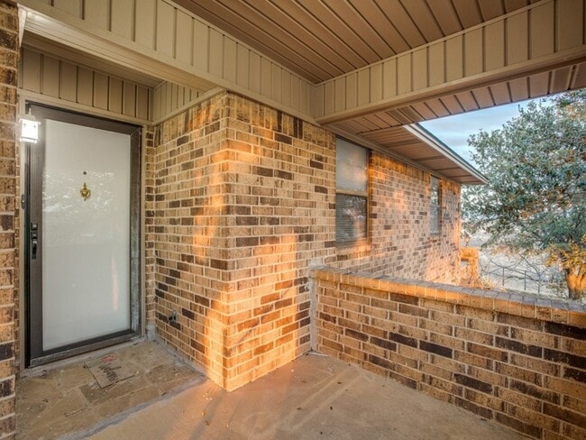 Building Photo - 4774 N Bonnie Brae St