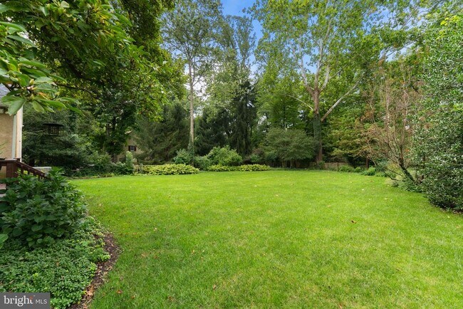 Building Photo - 507 Meadowbrook Cir