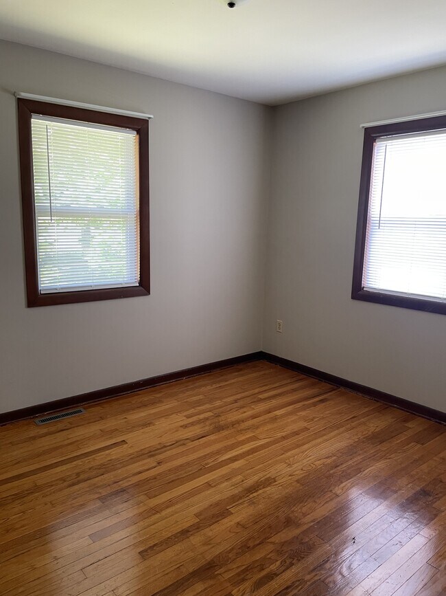Building Photo - 14816 MO-124