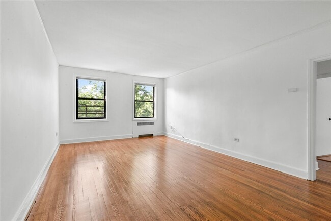 Building Photo - 325 Richbell Rd