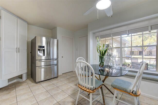 Building Photo - 7027 Brockington Dr