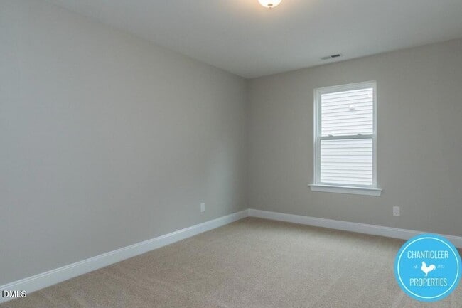 Building Photo - 2527 Reynolds Dr