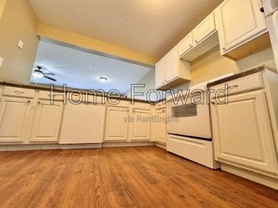 Building Photo - 216 Bass Pond Glen Dr