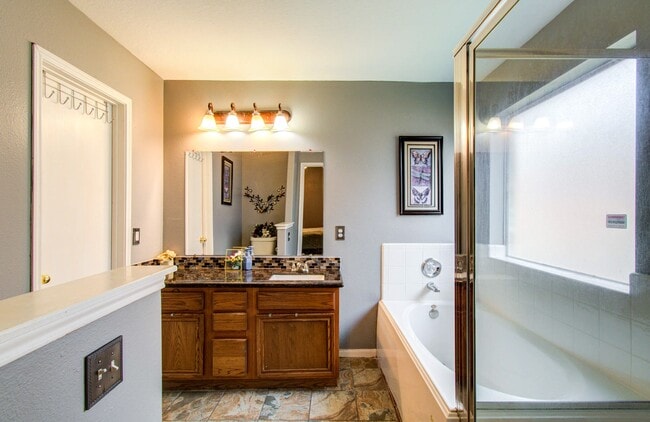 Building Photo - 19943 Black Pearl Ct