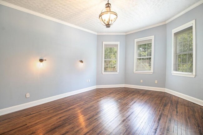 Building Photo - 228 Commerce St