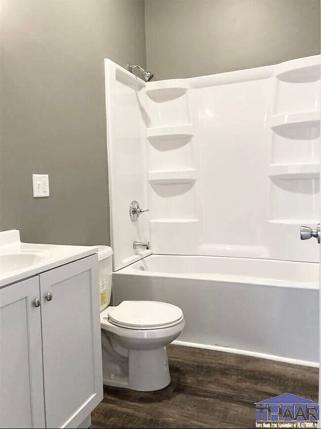 Building Photo - Charming North Side 2BR Home – Updated & M...