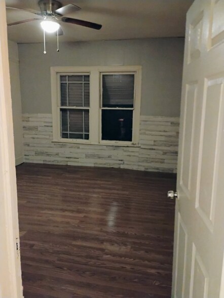 Building Photo - 510 Vanderbilt St