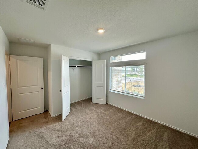 Building Photo - 160 Crawford