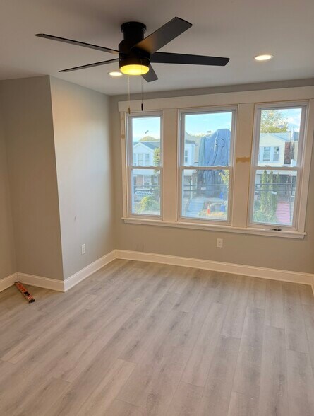 Building Photo - 5216 Florence Ave