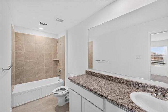 Building Photo - 320 Dewberry St