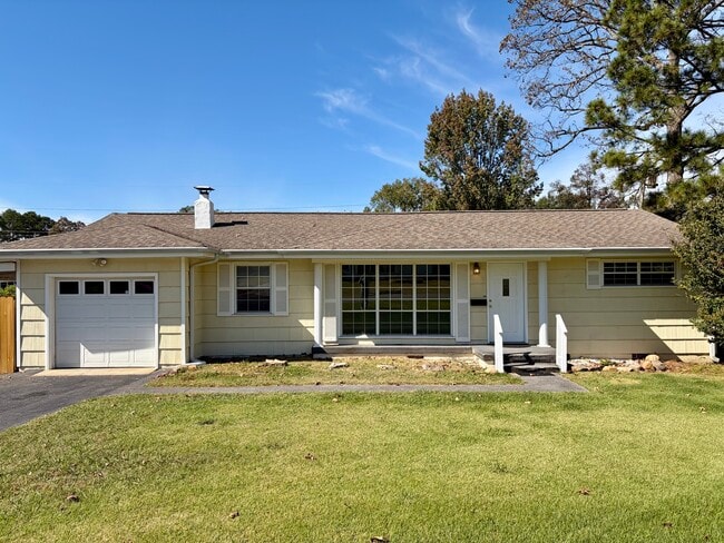 Building Photo - 1057 Blanton Dr