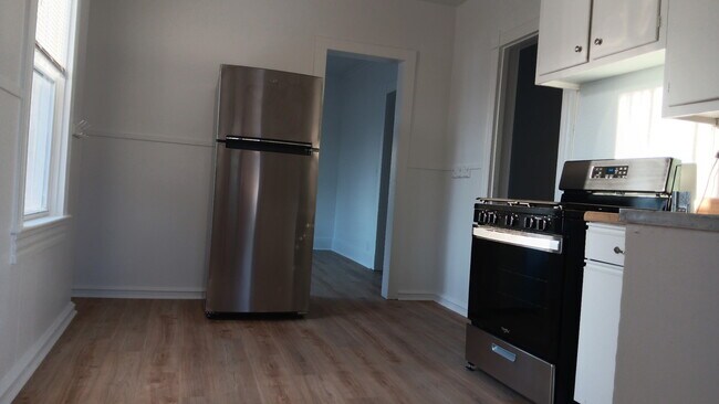 Building Photo - 536 Harrison Ave