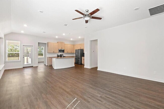 Building Photo - 1012 Paddock Ln