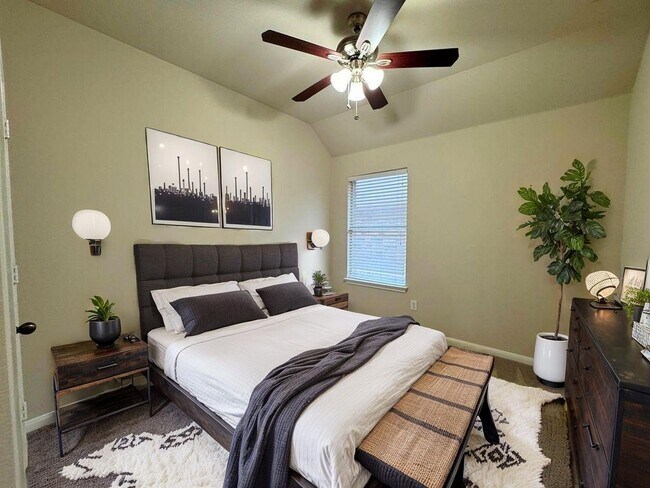 Building Photo - One-story brick home in popular Stoneridge Subdivision!