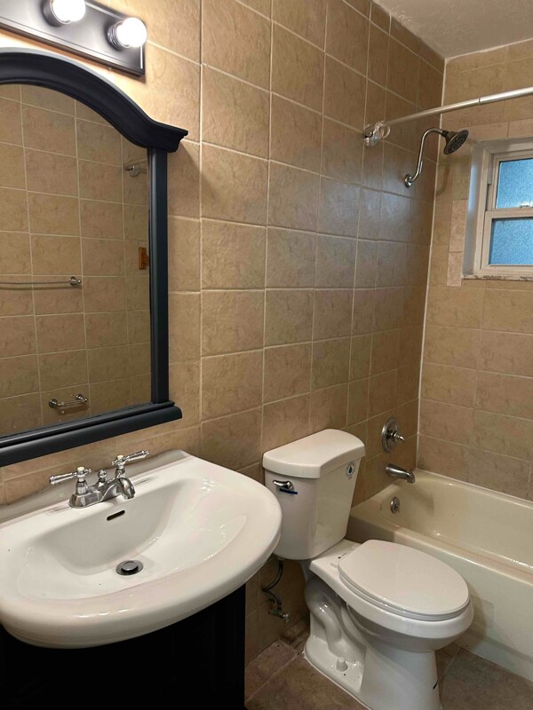 Building Photo - 2720 NW 13th St