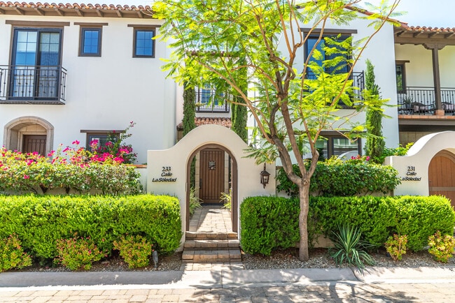Building Photo - 233 Calle La Soledad