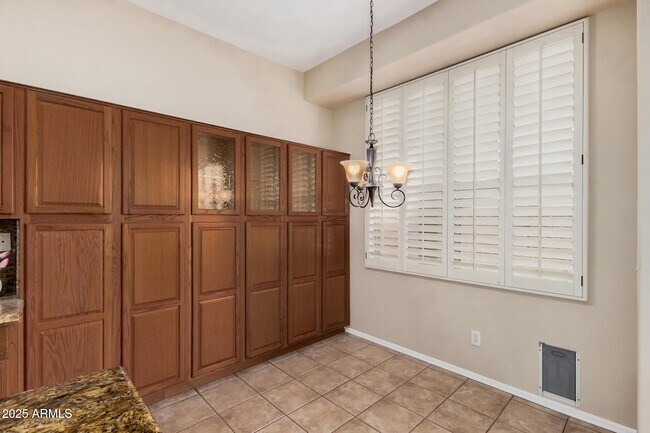 Building Photo - 6516 W Matilda Ln