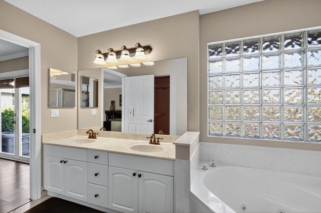 Building Photo - 151 Monterey Way