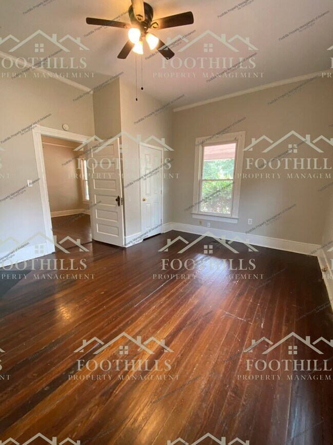Building Photo - 800 Linley St