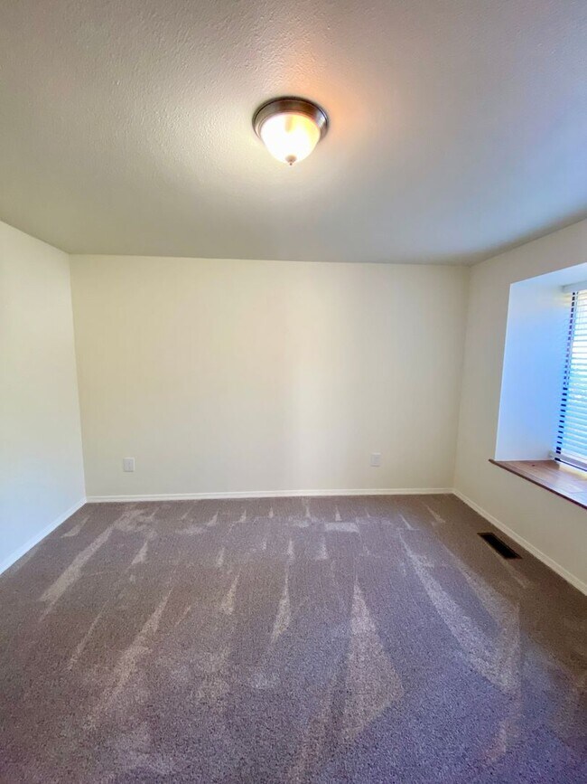 Building Photo - 1324 Boise St