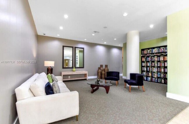 Building Photo - 7441 Wayne Ave